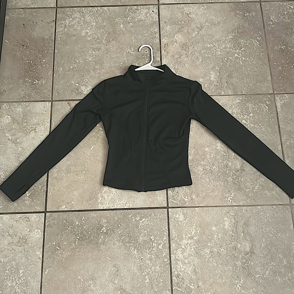 Women's Thumb Holes Solid Zip up Mock Neck Spring Sports Jacket.